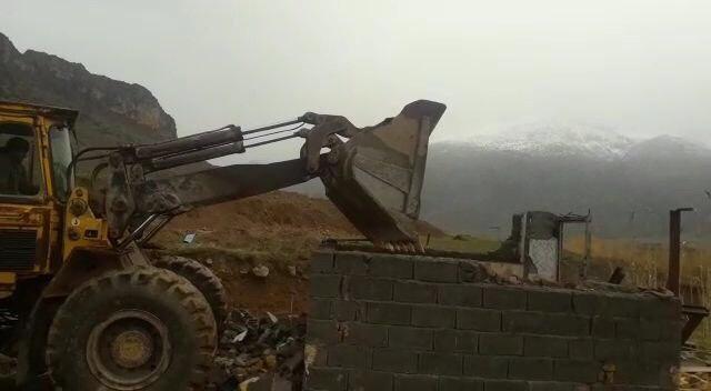 تخریب دو مورد ساخت و ساز غیر مجاز در هرسین و بخش بیستون