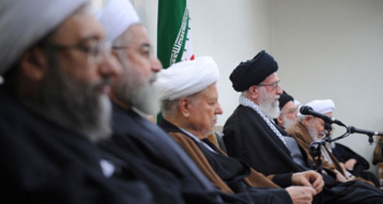 تیم مذاکرات هسته‌ای امین و دلسوز است اما نگرانم چون طرف مقابل با حیله‌گری از پشت خنجر می‌زند 