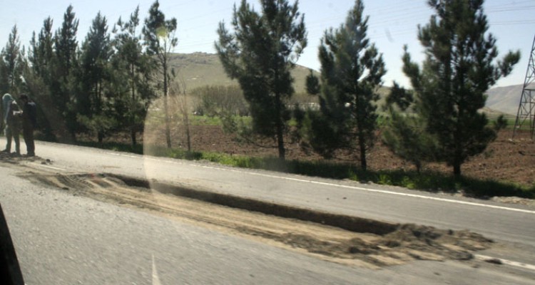 دود پیمانکاران بی کفایت  در چشم پروژه های ملی هرسین/ یاور محمدی:تعیین پیمانکار بر عهده استان می باشد و شهرستان نقش نظارتی دارد