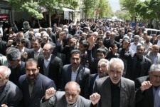 راهپیمایی نمازگزاران شهرستان هرسین در اعتراض به جنایات آل سعود+تصویر