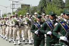 رژه نیروهای مسلح کرمانشاه در روز ارتش