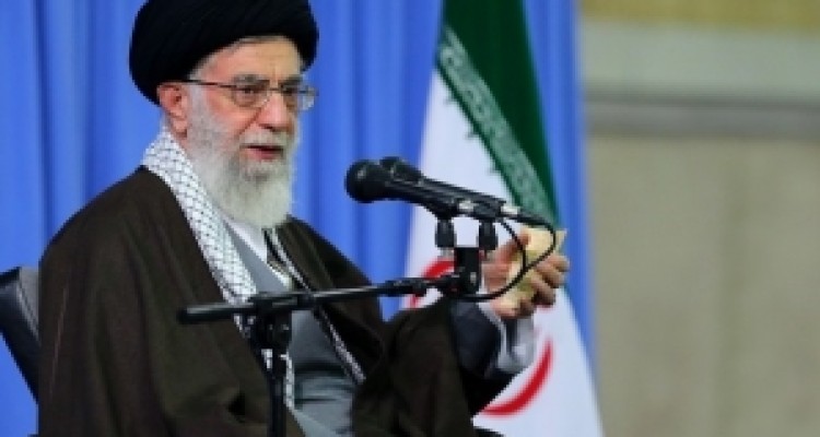 دفاع از ارزش‌های انقلابی و اسلامی از سرفصل‌های اقدامات ناجاست/ بدنبال اقتدار پلیسی هالیوودی نیستیم/ جولان دادن جوان‌های سرمستِ غرورِ ثروت با خودروهای گران‌قیمت ازمظاهر ناامنی روانی در جامعه‌اند