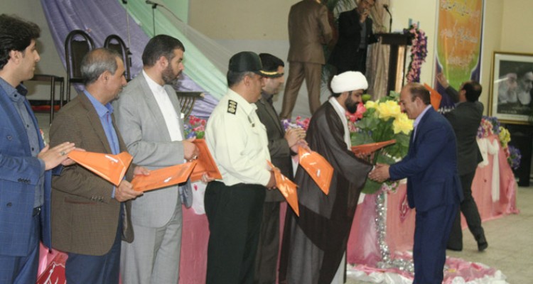  روز معلم در هرسین گرامی داشته شد+تصویر