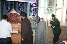 در استقبال از ماه مبارک رمضان مساجد هرسین غبارروبی و عطر افشانی شدند+تصویر