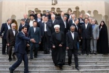 از بی اساس بودن ادعای بنزینی کابینه ژنرال ها تا فشاری که عملکرد دولتی ها بر زندگی مردم وارد کرد/ بی تدبیری هایی که تدبیر و امیدی ها دارند