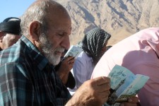 دعای پرفیض عرفه در مزار شهدای گمنام شهرستان هرسین+تصویر