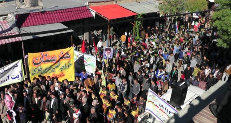 خروش مردم هرسین در راهپیمایی یوم الله سیزده آبان +فیلم