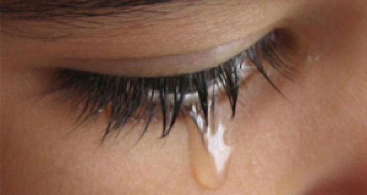 گریه بی دلیل از علائم این بیماری است 