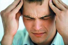 چرا میگرنی‌ها برخی موادغذایی را باید از سبد غذایی خود حذف کنند 