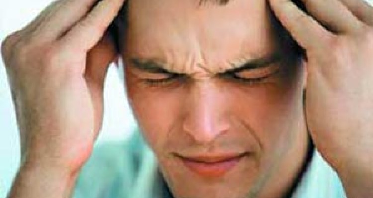 چرا میگرنی‌ها برخی موادغذایی را باید از سبد غذایی خود حذف کنند 