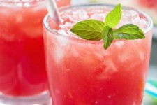 نوشیدنی خوش طعم هندوانه ای برای شب چله