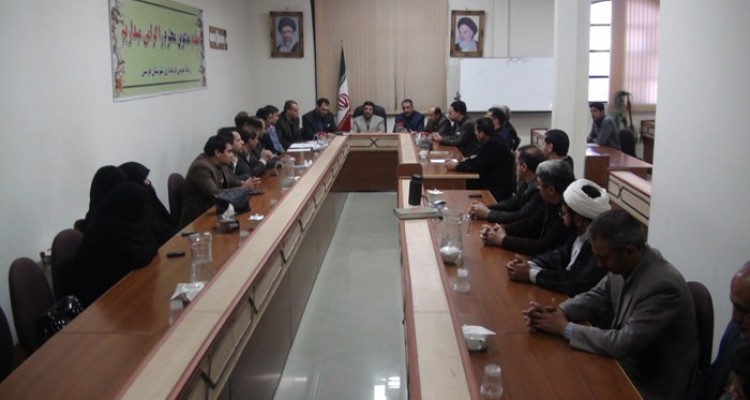 هرگونه استفاده از امكانات دولتي حهت حمايت از جناح يا افراد خاص ممنوع مي باشد/انتخاب 30 نفر از معتمدين اعضاي اصلي و علي البدل هيأت اجرايي انتخابات هرسین