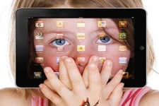 سن مجاز کودک برای ورود به شبکه های اجتماعی 