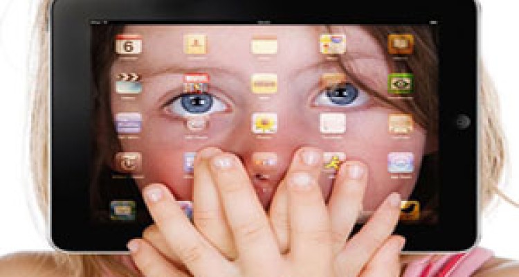 سن مجاز کودک برای ورود به شبکه های اجتماعی 