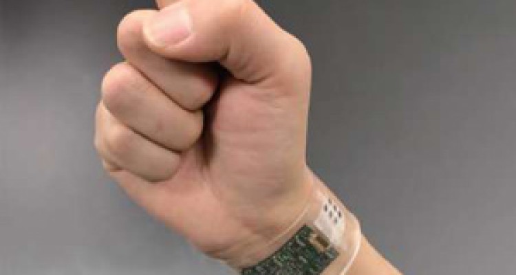 مچ بندی که وضعیت سلامتی را کنترل می کند ! 