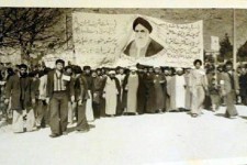 تصاویر ناب و دیده نشده از تظاهرات مردم هرسین در سال 57