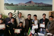 تجلیل از نفرات برتر مسابقات شنای جام دهه فجر در هرسین