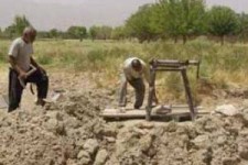 حکایت ضرب‌المثل «برای ما آب ندارد، برای تو که نان دارد» را می‌دانید؟ 