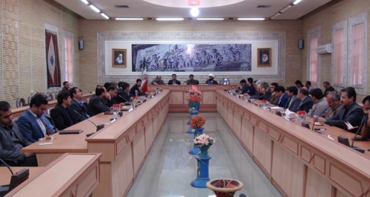 حجت الاسلام باقری: مقوله اقتصاد مقاومتي مي بايست بطوركلي كاربردي و عمل شود /یاور محمدی: اقتصاد مقاومتی به معناي اتكا به مردم و استفاده از ظرفيت ها و توانمنديهاي موجود و داخلي كشور است.