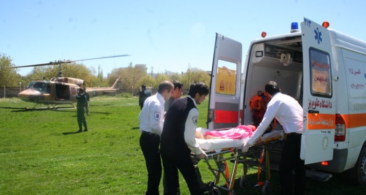 از واژگونی یک دستگاه پراید و مصدومیت 4نفر تا مسمومیت با قارچ و انتقال بیمار با اورژانس هوایی