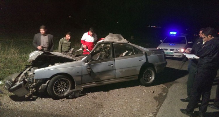 چهار مصدوم در تصادف تریلی با پژو در محور روستای قوزیوند بخش بیستون