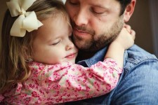 پدرانی که می خواهند دخترشان دوستشان داشته باشد