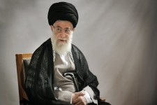 احوال پرسی رهبر انقلاب از خانواده شهید حاتمی/ فرشته‌روح‌افزا:"برای من جالب بود که رهبری با آن‌ همه مشغله‌ ما را به خاطر داشته باشند و از ما یاد کنند"