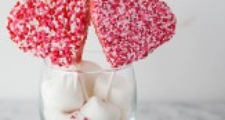 با این 2 سوال طول عمر زندگی مشترکتان را بسنجید/ چگونه بفهمیم یک نفر واقعا ما را دوست دارد؟ 