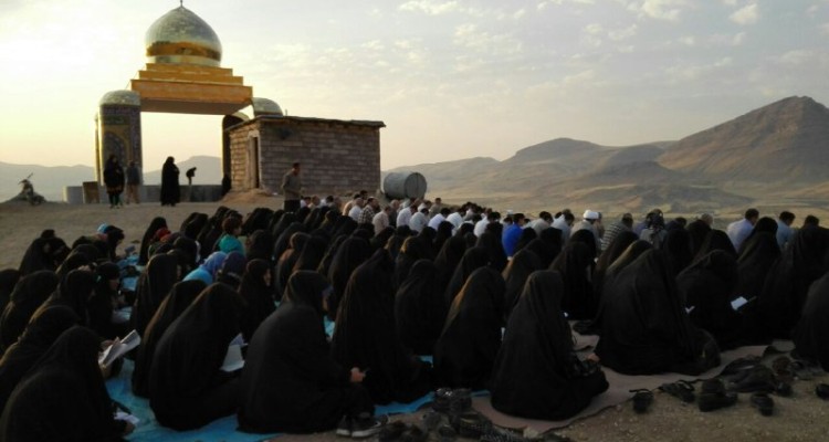 برگزاری مراسم پر فیض دعای ندبه در مزار شهدای گمنام شهرستان هرسین+تصویر