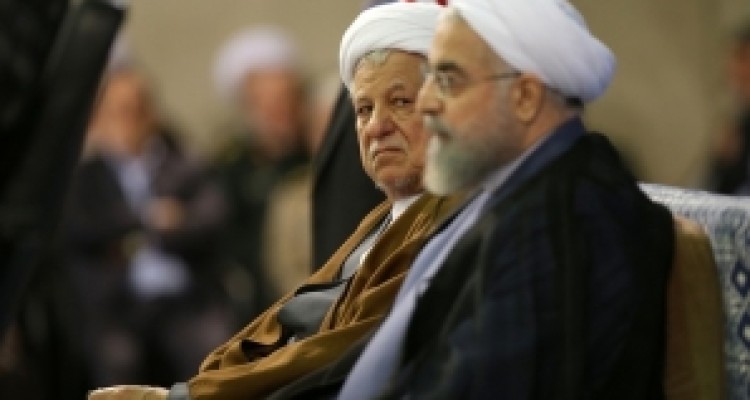 کنایه و انتقاداتی که رنگ و بوی اختلاف دارد/ هاشمی ها علیه روحانی