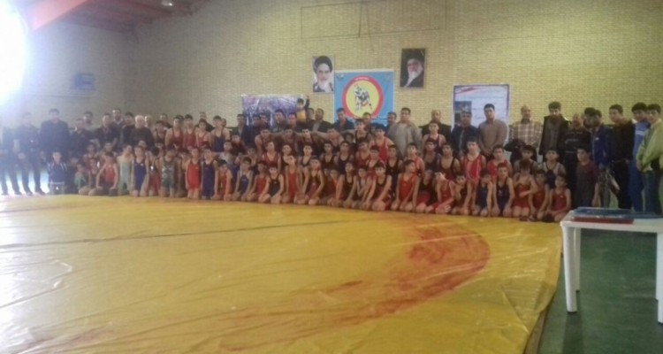 برگزاری مسابقات انتخابی کشتی نونهالان شهرستان هرسین +تصویر