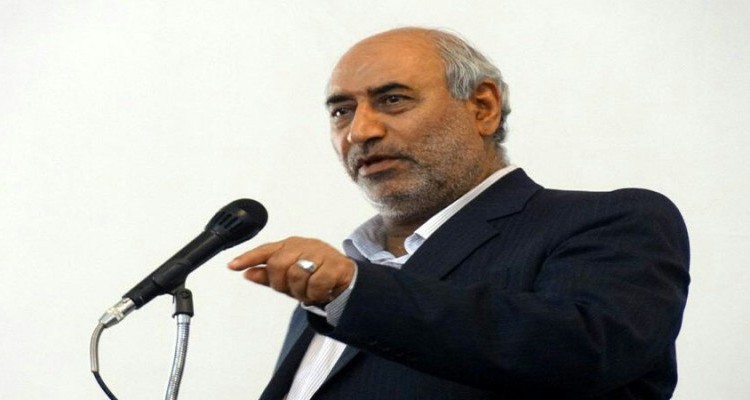 به عنوان یک اصولگرا معتقدیم که دولت باید کوچک شود اما نه با حراج و خیانت/ سیاست های امروز خصوصی سازی مأموریتش به حراج گذاشتن سرمایه های ممکن برای باند خود است