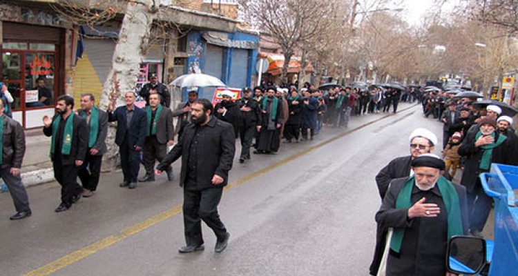 مراسم عزاداری سالروز شهادت حضرت فاطمه زهرا(س) در هرسین برگزار شد+تصویر