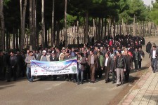 مراسم پیاده روی خانوادگی و غبارروبی و عطر افشانی مزار شهدا در هرسین