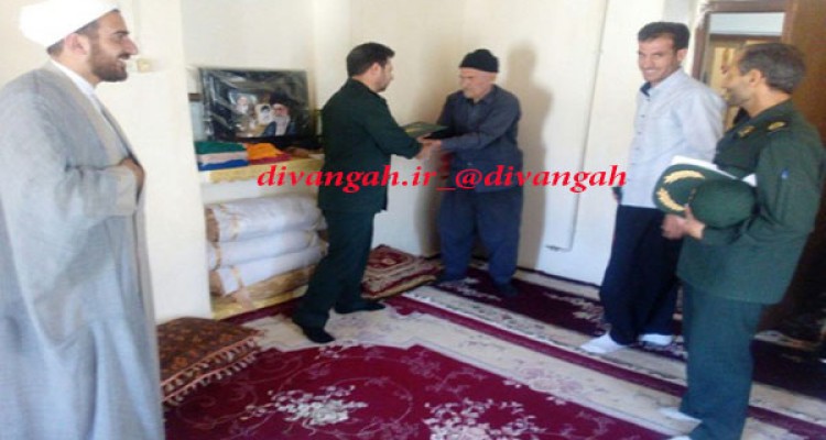 دیدار فرمانده سپاه ناحیه با خانواده معظم شهید خاکی پور در هرسین+تصویر