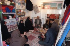 میرزا حسینی: وجود دلالان ، نبود سرمايه و عدم حمايت مالي مهمترين آسيب های حوزه فرش در هرسين است