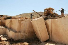 تاراج منابع طبیعی هرسین و چشمان نظاره گر مسئولین!!!