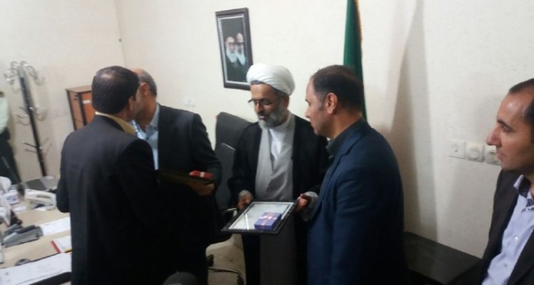 کیومرث اسدی به عنوان شهردار هرسین معارفه شد