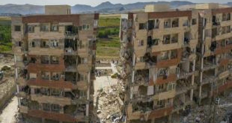 امدادگرهای توریست دردسرساز شدند / سلبریتی‌ها برگردند