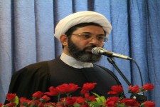 صرف نظر از بحران زلزله بحران مدیریت مشکلات منطقه را مضاعف کرد/حضور حضرت آقا در مناطق زلزله زده اوج همدلی و همزبانی با مردم بود