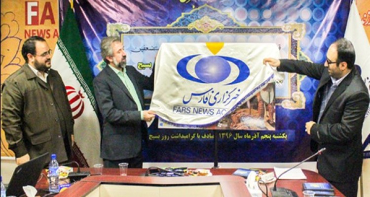  خوراکیان: آرایش حضور بسیج در فضای مجازی بازتعریف شود/ رونمایی از اپلیکیشن «شبیه افسانه‌ها» و معرفی بازی‌های «سفیر عشق» و «تابستان سیاه»+فیلم و عکس