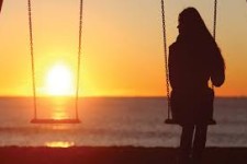 بحران زندگی های مجردی و آسیب هایی که متوجه خانواده ها می شود