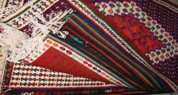 اجرای دوره آموزشی صنایع دستی و گلیم بافی در روستای چغاسعید هرسین