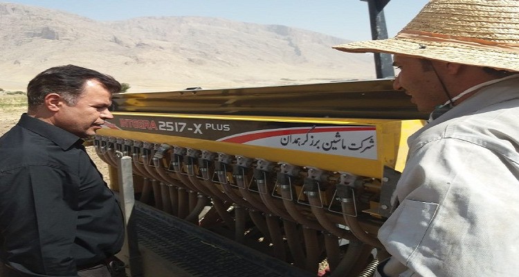 جذب 8دستگاه ریزکارنده و بذرکار با هزینه 2میلیارد و پانصد و چهل میلیون ریال در هرسین 