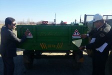 اجرای طرح ایمن سازی تردد ماشین آلات وادوات کشاورزی در هرسین