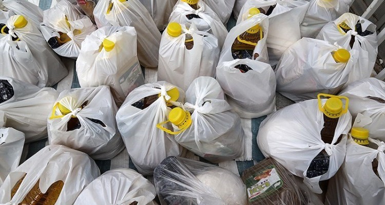 تهیه 160سید غذایی  جهت توزیع در روستای چشمه کبود هرسین