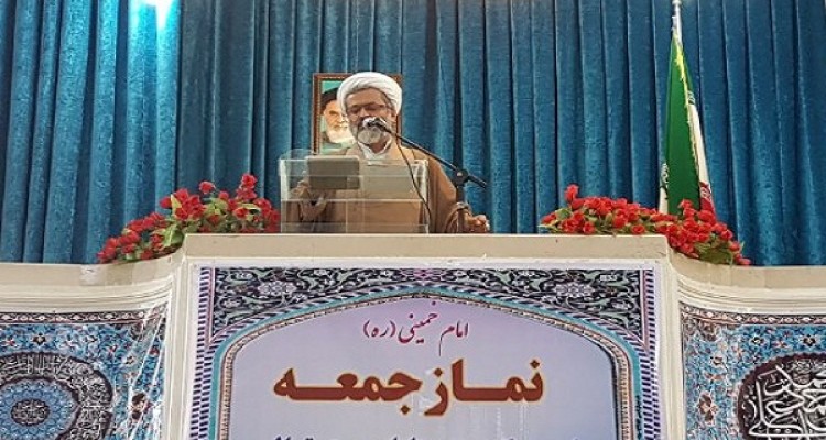 حضور 70درصدی جوانان و نوجوان در مراسم اعتکاف امسال در هرسین/ در موضوع هسته ای دولت باید حواسش جمع باشد که فریب دشمن را نخورد