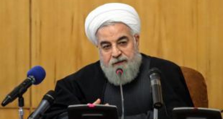 حسن روحانی: همه مسئولیت مذاکرات با من است/ آقای روحانی! به عنوان مسئول مذاکرات نه یکبار که چهاربار باید عذرخواهی کنید