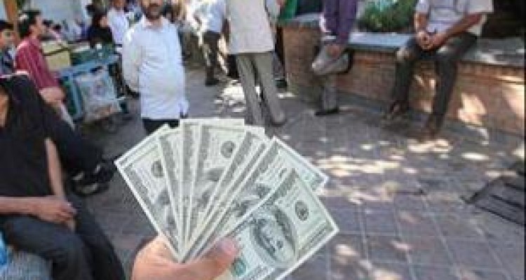 قلب شهر در قبضه سوداگران "دلار"