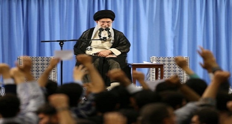 لشکر جوانان مؤمن و انقلابی وارد میدان مطالبه آرمانهای انقلاب شوند